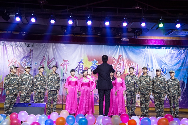 小合唱《红军渡 长征源》 纪洪洋摄影 小合唱《红军渡 长征源》 纪洪洋摄影