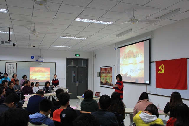 学生朗诵原创诗歌 魏孟吉摄影 学生朗诵原创诗歌 魏孟吉摄影