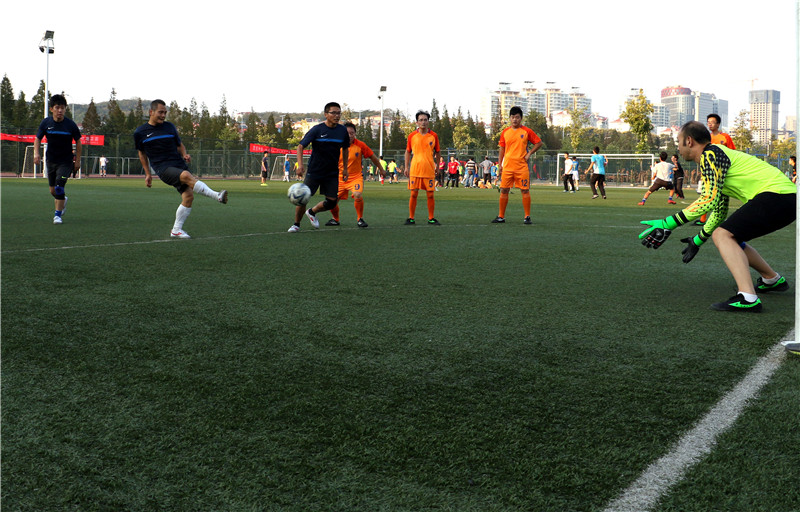 主罚点球 孙伟摄影 主罚点球 孙伟摄影